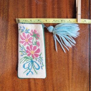 Vintage, Mid-80's Eyeglass Case, Needlepoint, Zip-open Or Slide In, Velvet Back